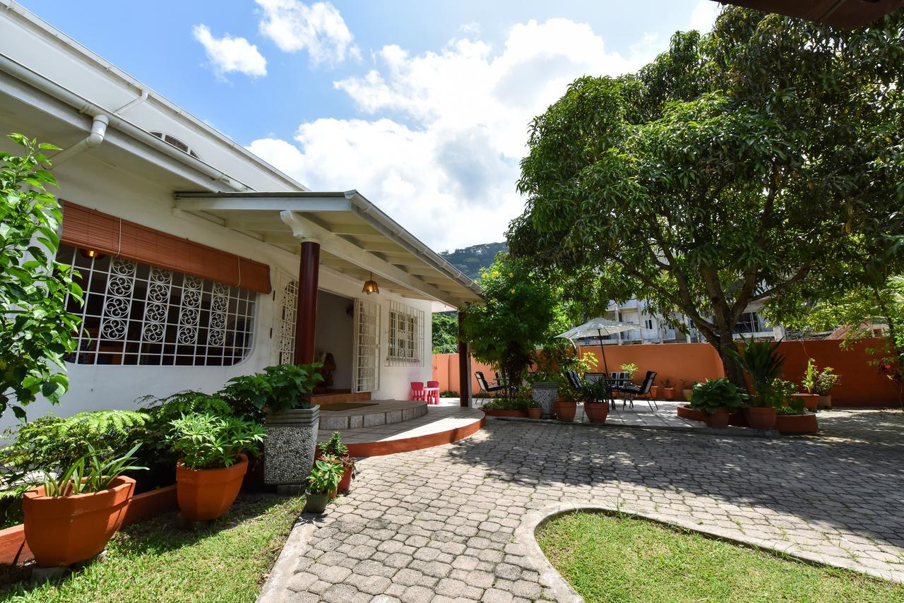 Jessies Seychelles * Beau Vallon (Mahe)