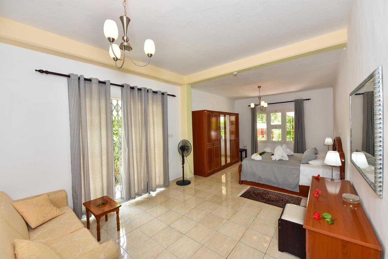 Jessies Seychelles *